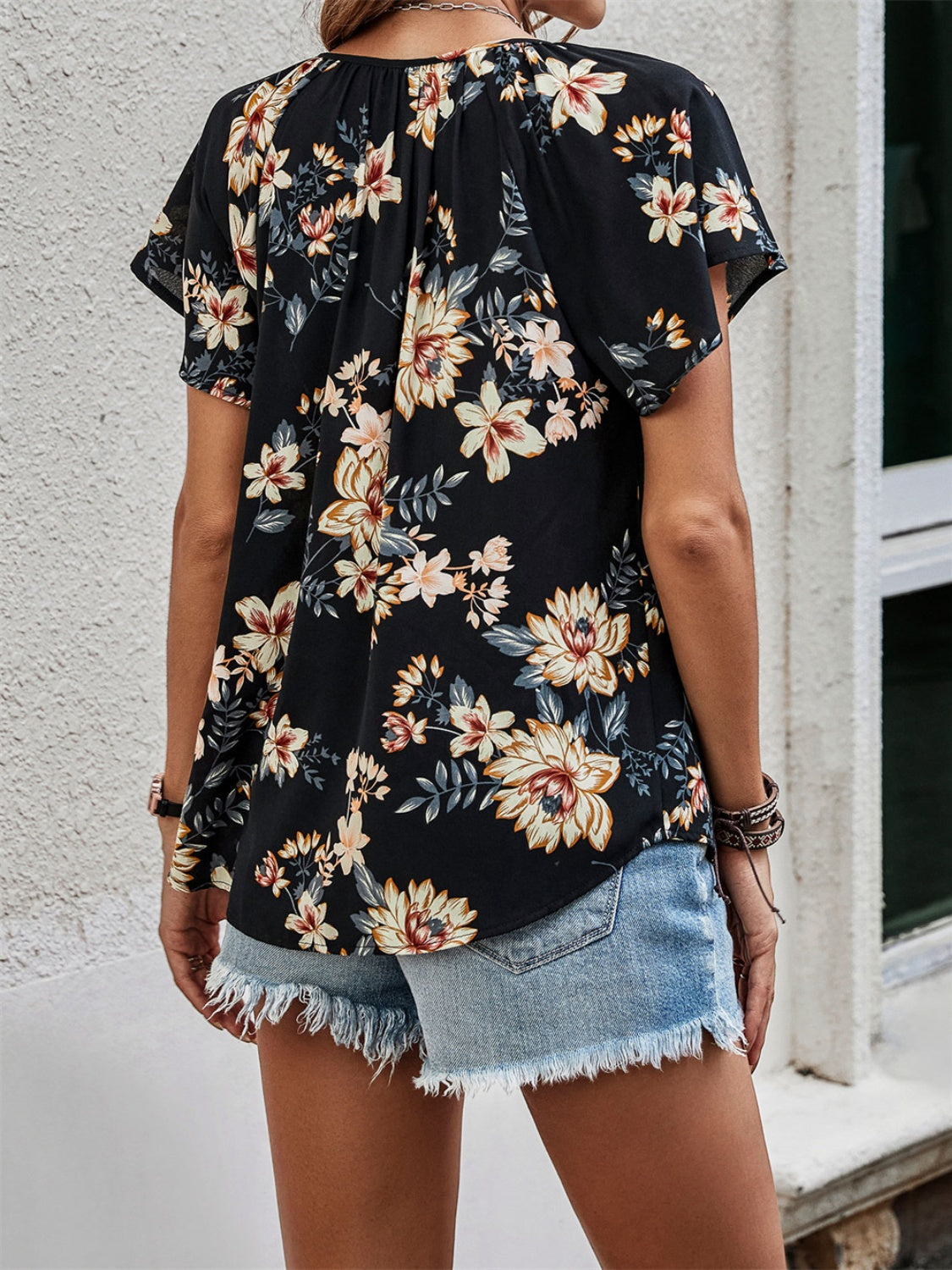 Printed Tie Neck Short Sleeve Blouse